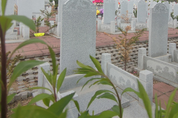 墓碑的风水传统和文化差异