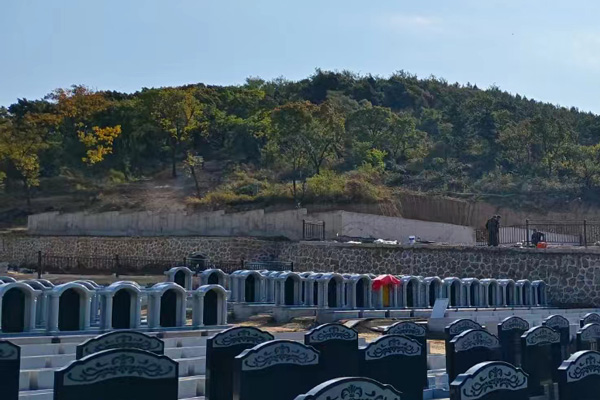 在选择沈阳墓园时，如何才能判断墓园的好坏？