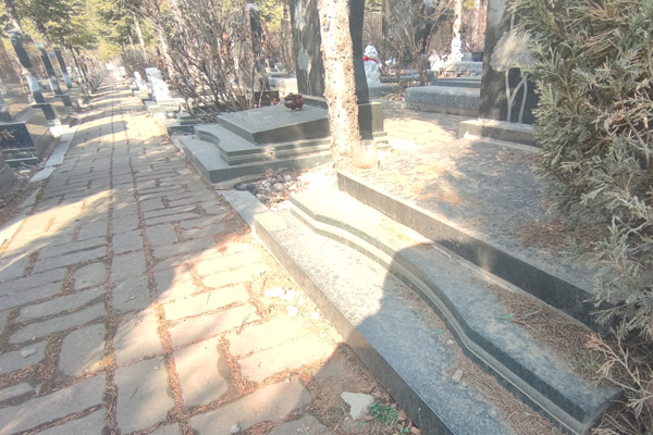 购买沈阳墓地，为何不宜选择墙边