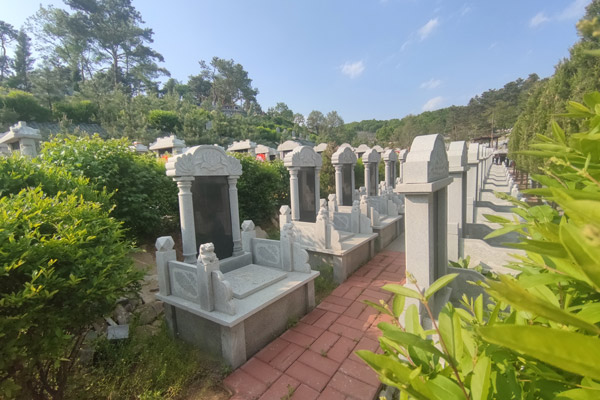 选购沈阳公墓，把握这些关键因素，选定合适位置