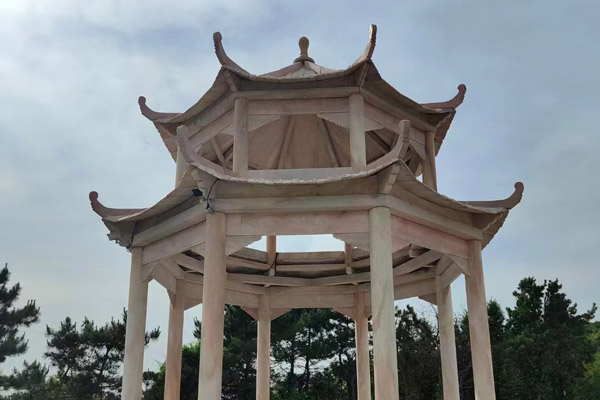 沈阳墓地内搭建凉亭的用意——宁静与缅怀的交汇