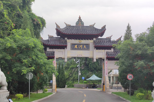 沈阳公墓配备安保人员，筑牢安全防线，守护永恒的安宁