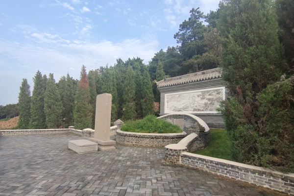 沈阳墓地如何选择单人墓区——温馨安放，传承永恒