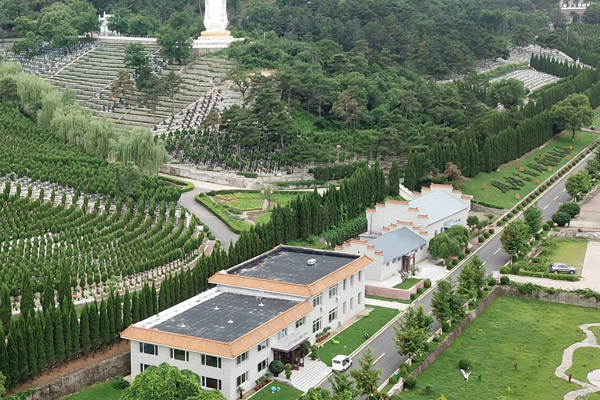 沈阳公墓雕塑：凝固的信仰，永恒的缅怀