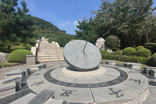 不适合放置在沈阳陵园的雕塑：尊重传统与文化的适宜性考量