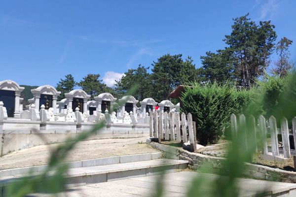 沈阳公墓碑型概览:多样设计,承载追思之情 沈阳公墓碑型概览:多样设计,承载追思之情